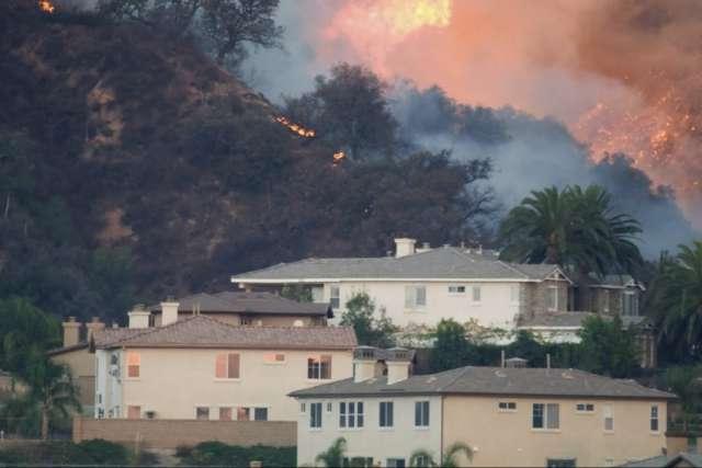皇冠hga025大学洛杉矶分校的新应用程序为应对野火等自然灾害提供了建议.